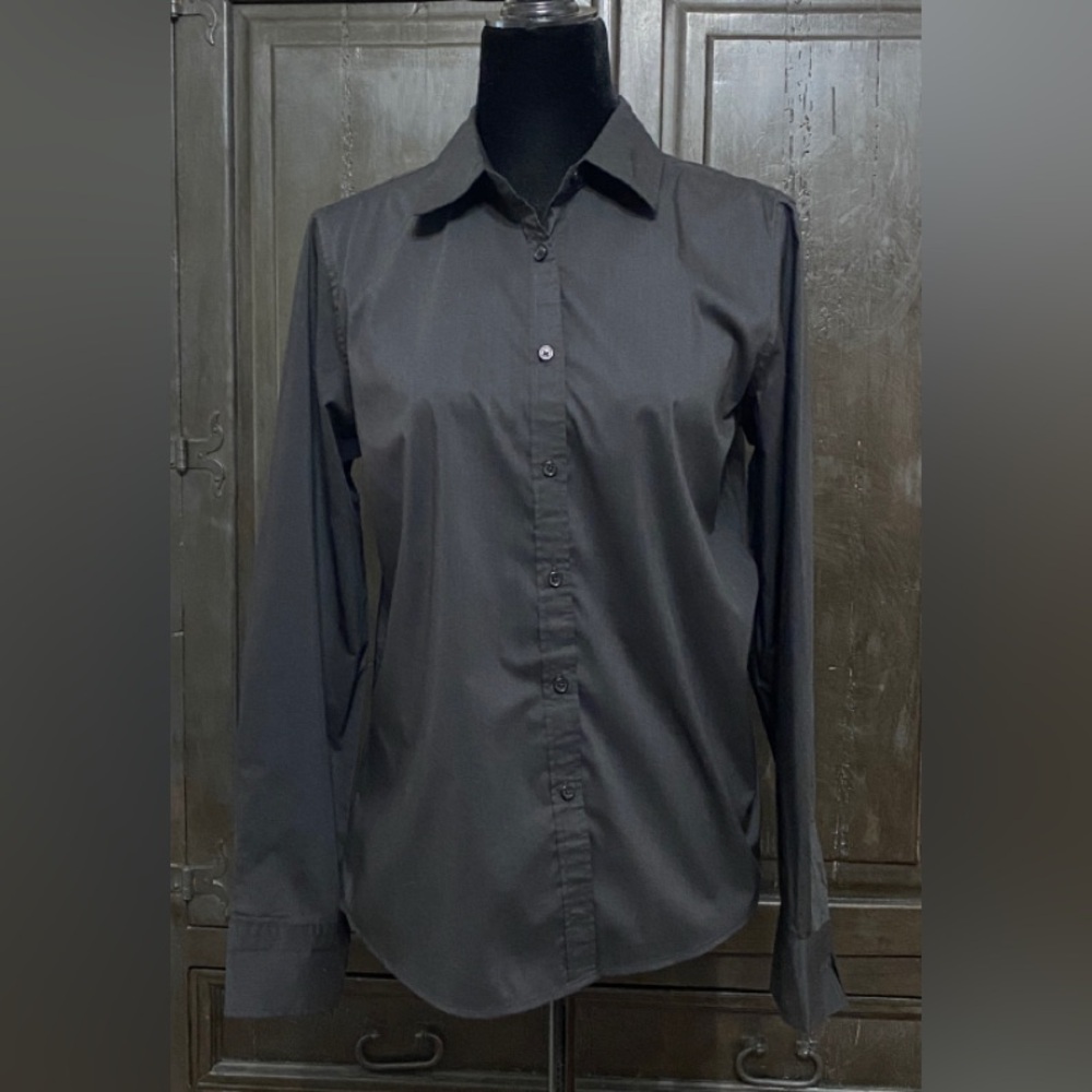 Design in Italy long sleeve button down Black blouse - Size Medium